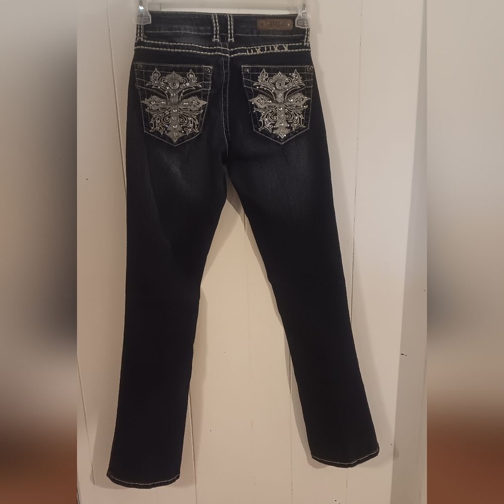 Sexy Couture Dark Wash Size 5 Stretchy Jeans Bling Pocket Embroidered Bootcut